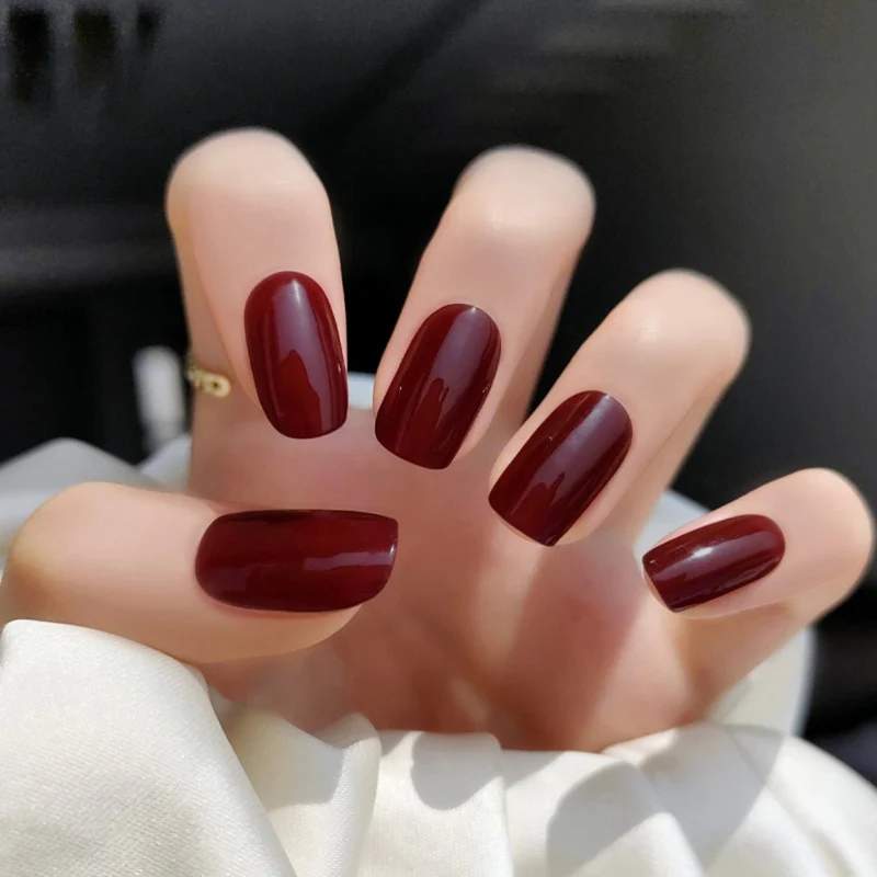 WINE RED NAILZ