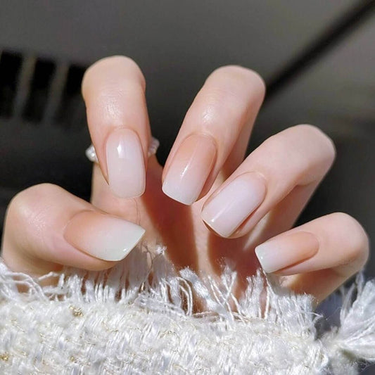 LIGHT BEIGE NAILZ